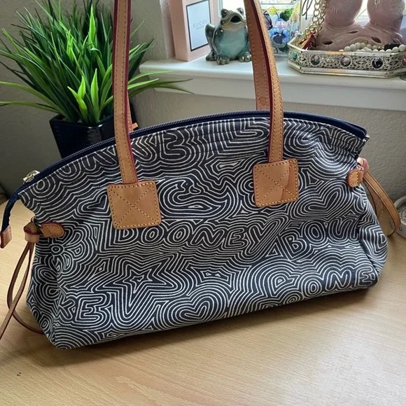 *sold* Dooney & Bourke Doodle Swirl Shoulder Bag - Picture 15 of 15